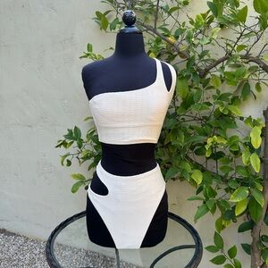 NWOT Sanctuary "Refresh" cut-out bikini top and bottom - size S